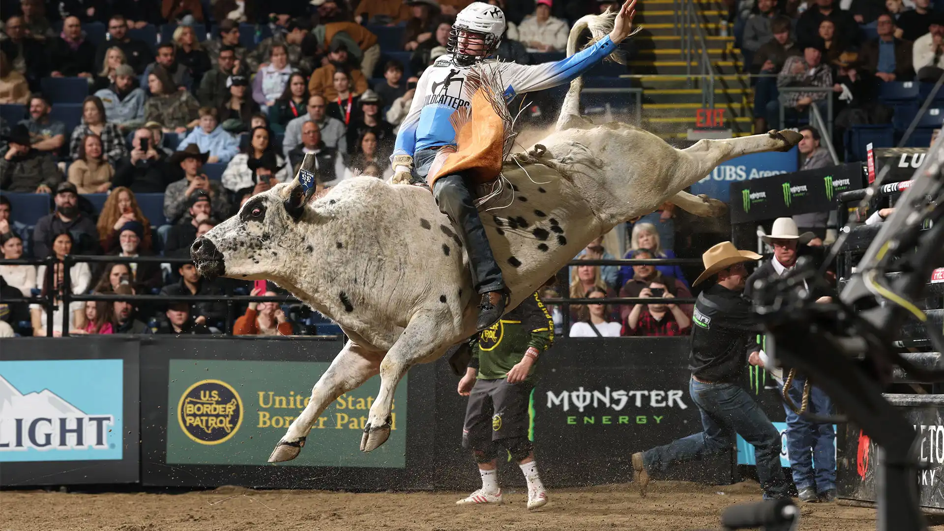 Cort McFadden and Thiago Salgado tie for first round win in front of sellout crowd in Bridgeport