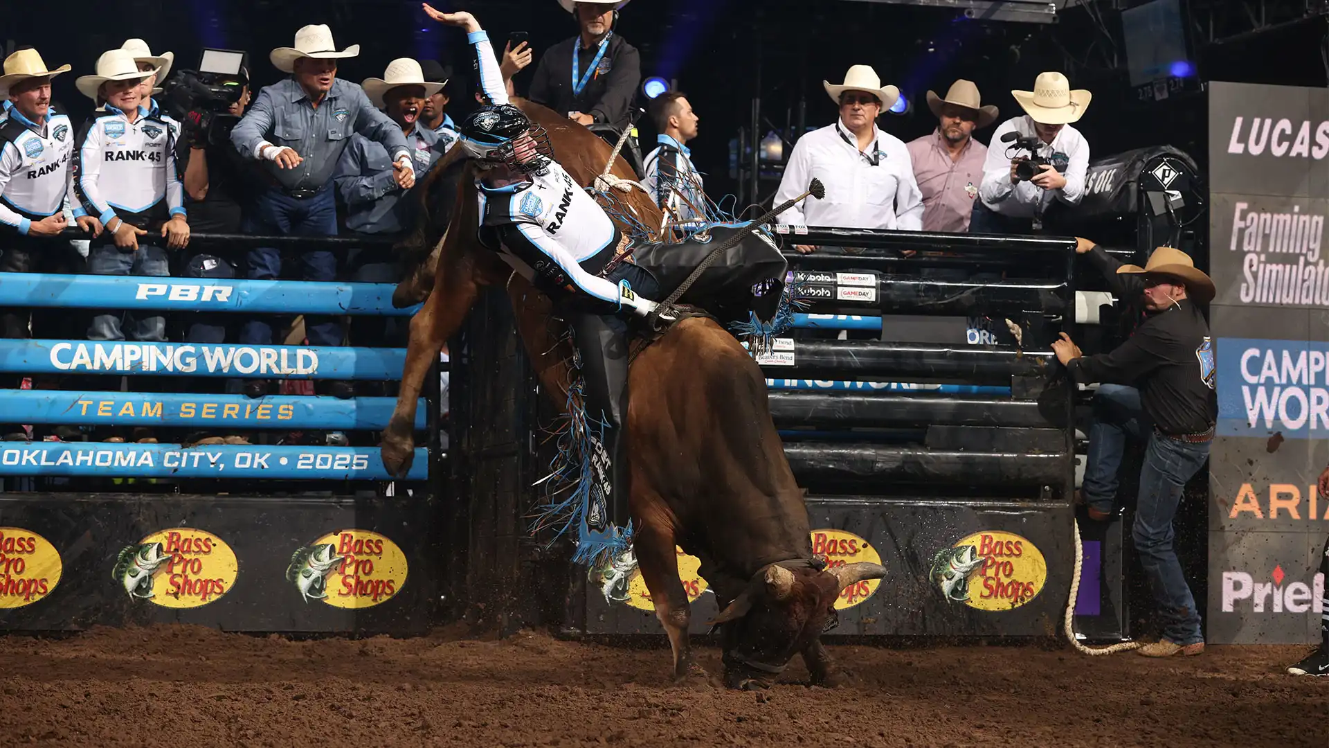 Clay Guiton extends ride streak with 87-point ride on Dana White’s Playmate