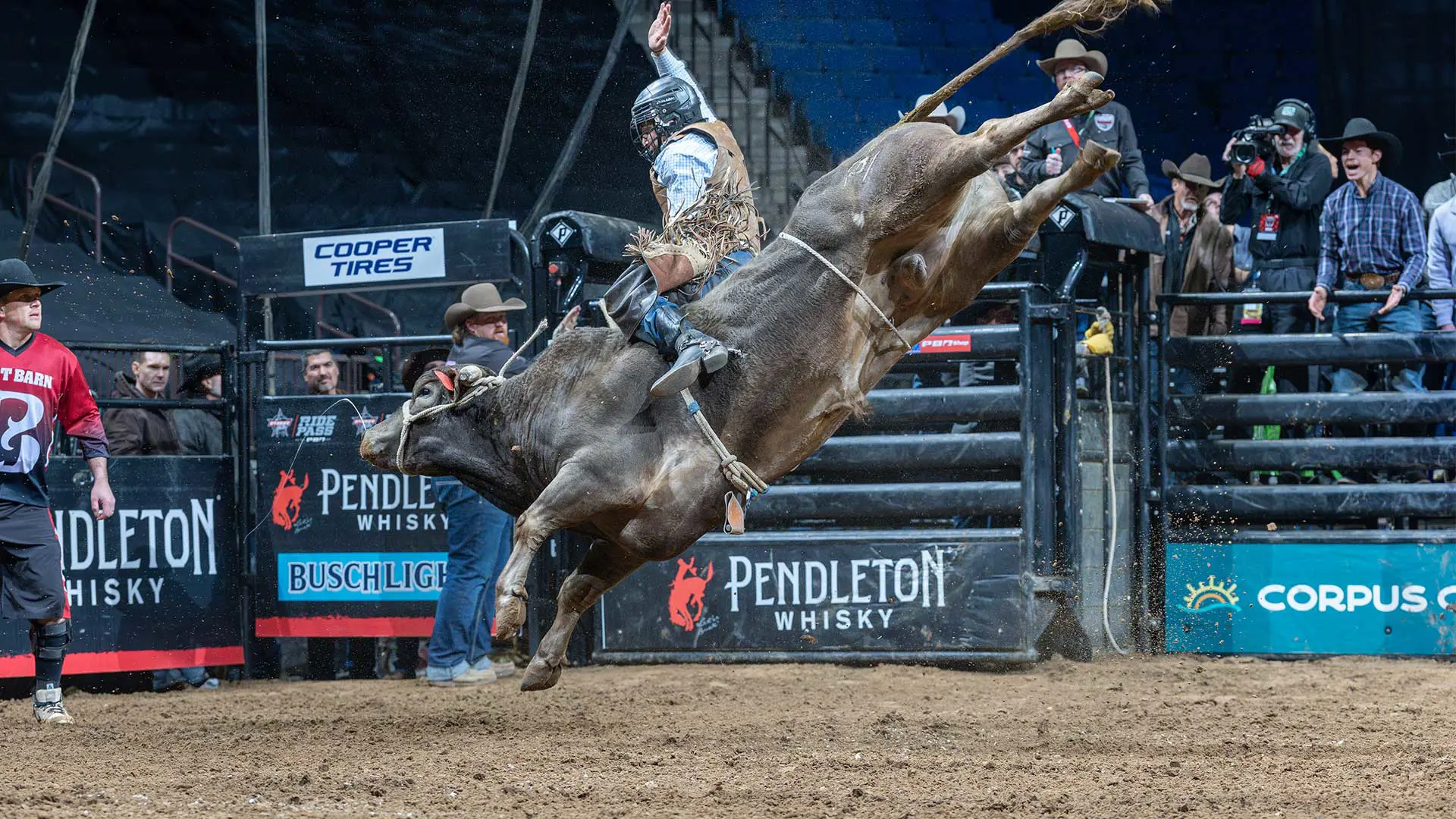 Andy Guzman wins Pendleton Whisky Velocity Tour’s Silencer Shop PBR Tulsa