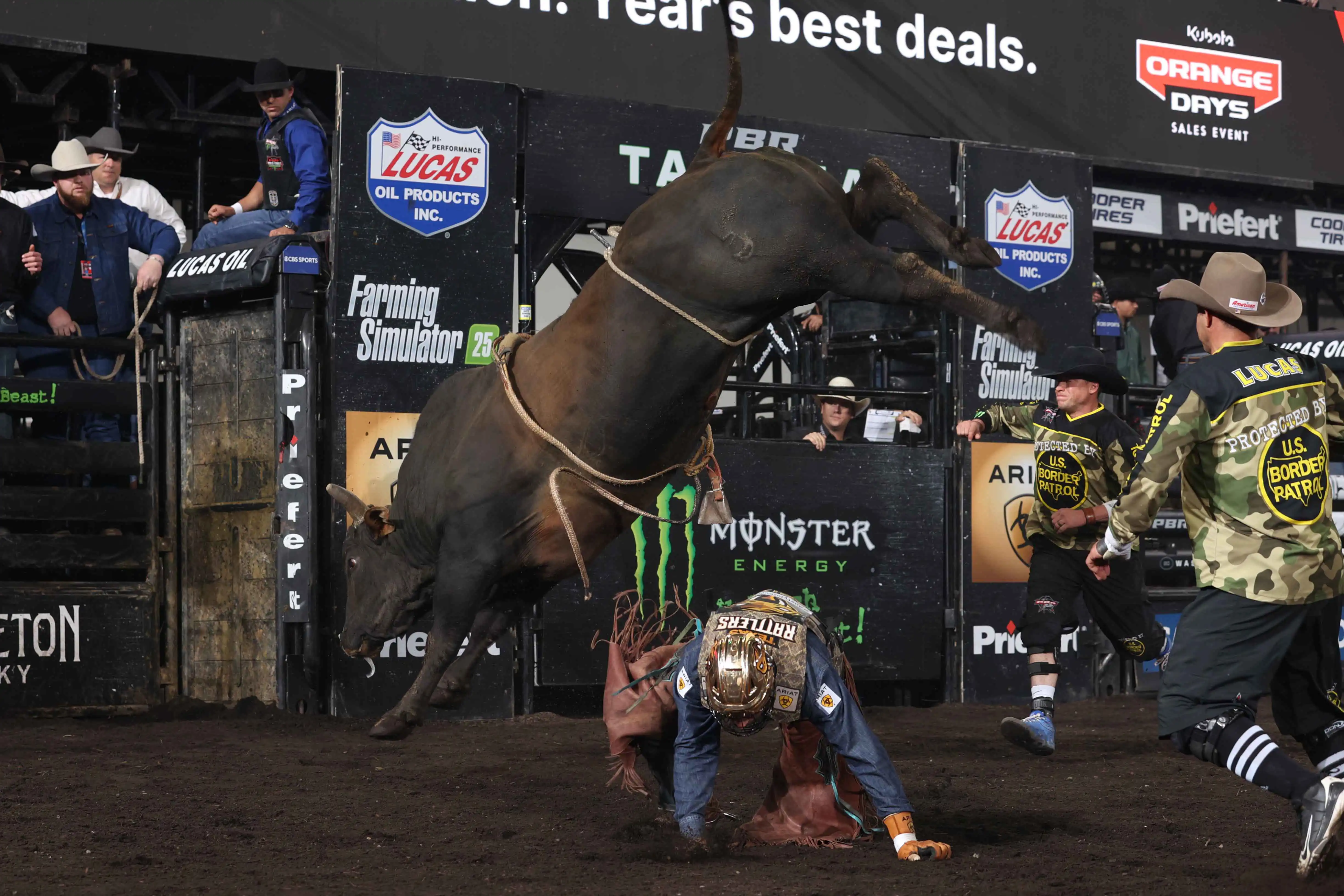 25 LIVE Tacoma 02 114