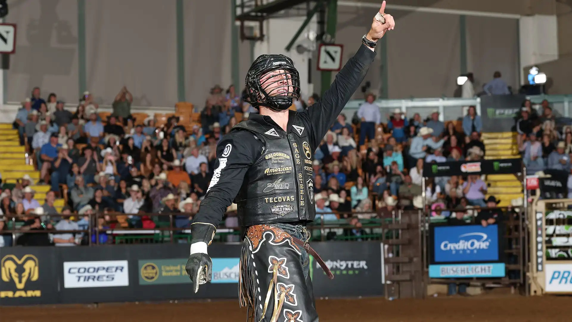 No. 3 Sage Steele Kimzey claims second-straight round win of 2026 PBR World Finals: Unleash The Beast at Cowtown Coliseum with epic career-best 92.60-point ride