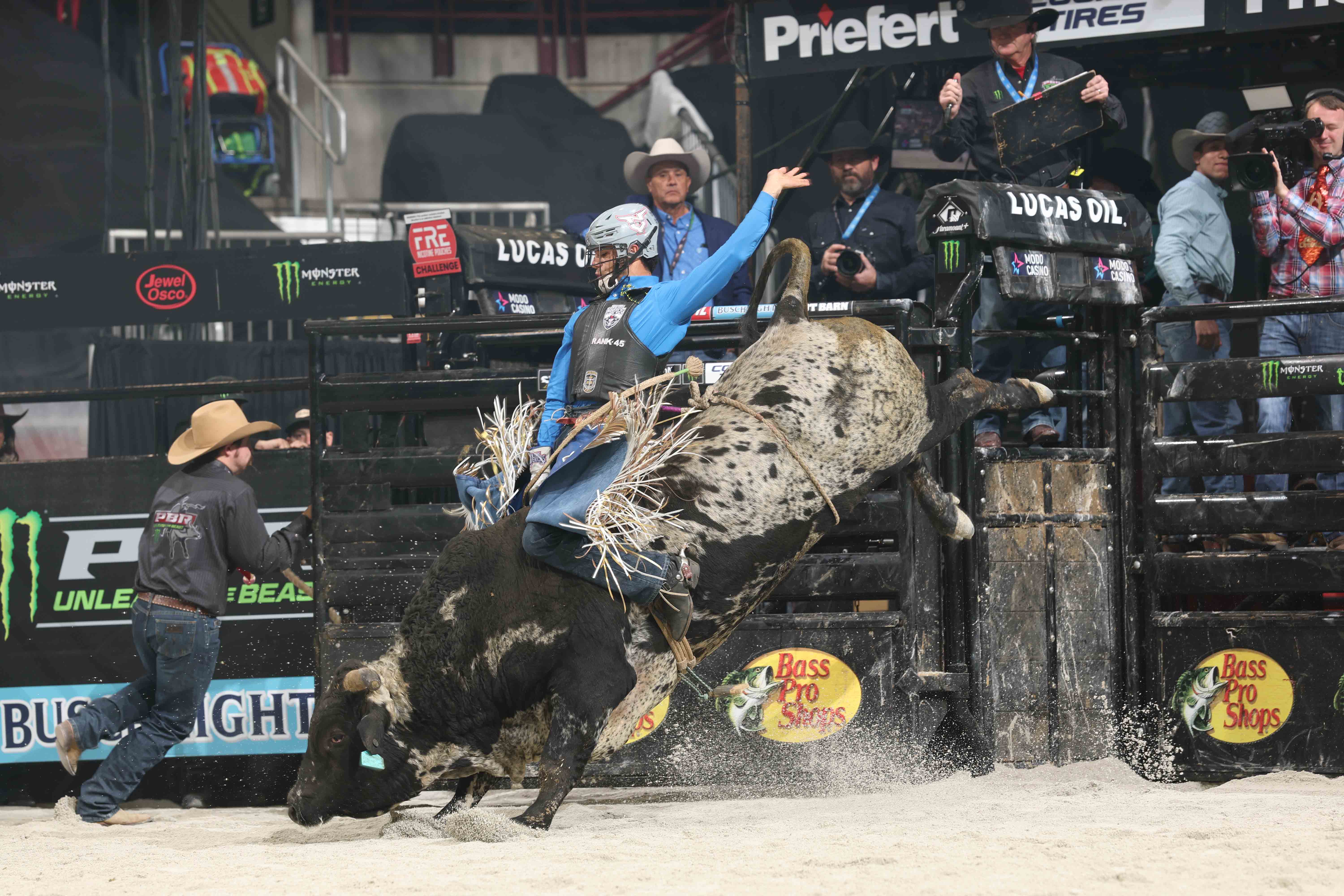 Pbr Rodeo Arena PBR | Behind the Lens: Unleash The Beast Modo Casino PBR Chicago 2026