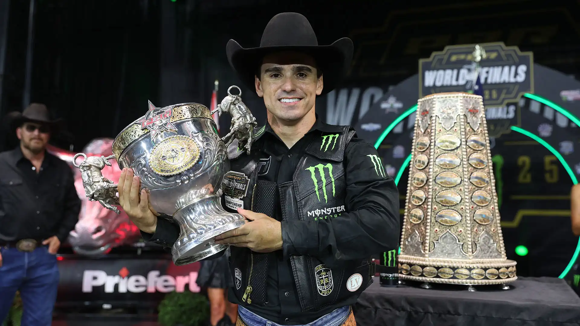 Progressive Insure the Win: Jose Vitor Leme makes greatest comeback in PBR history to be crowned the 2025 World Champion