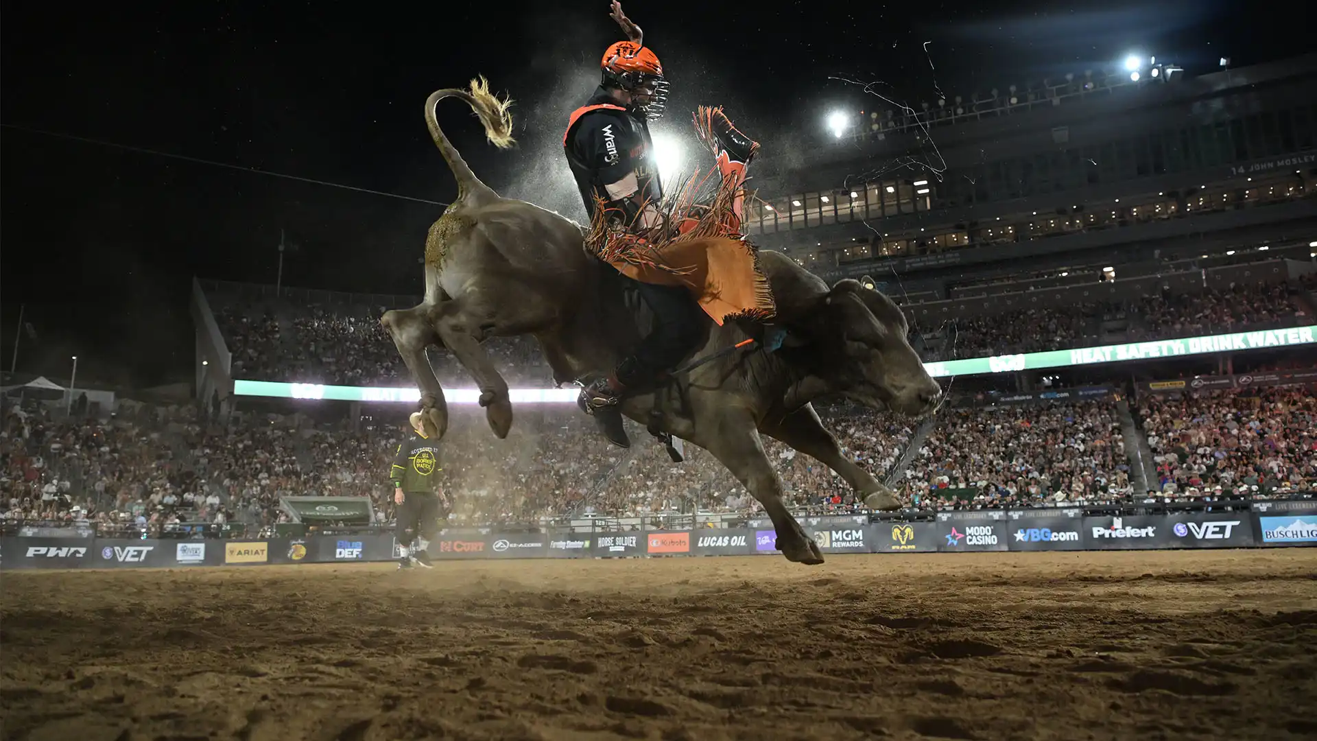 Cassio Dias hits 100 career qualified rides and then puts Kansas City on his back