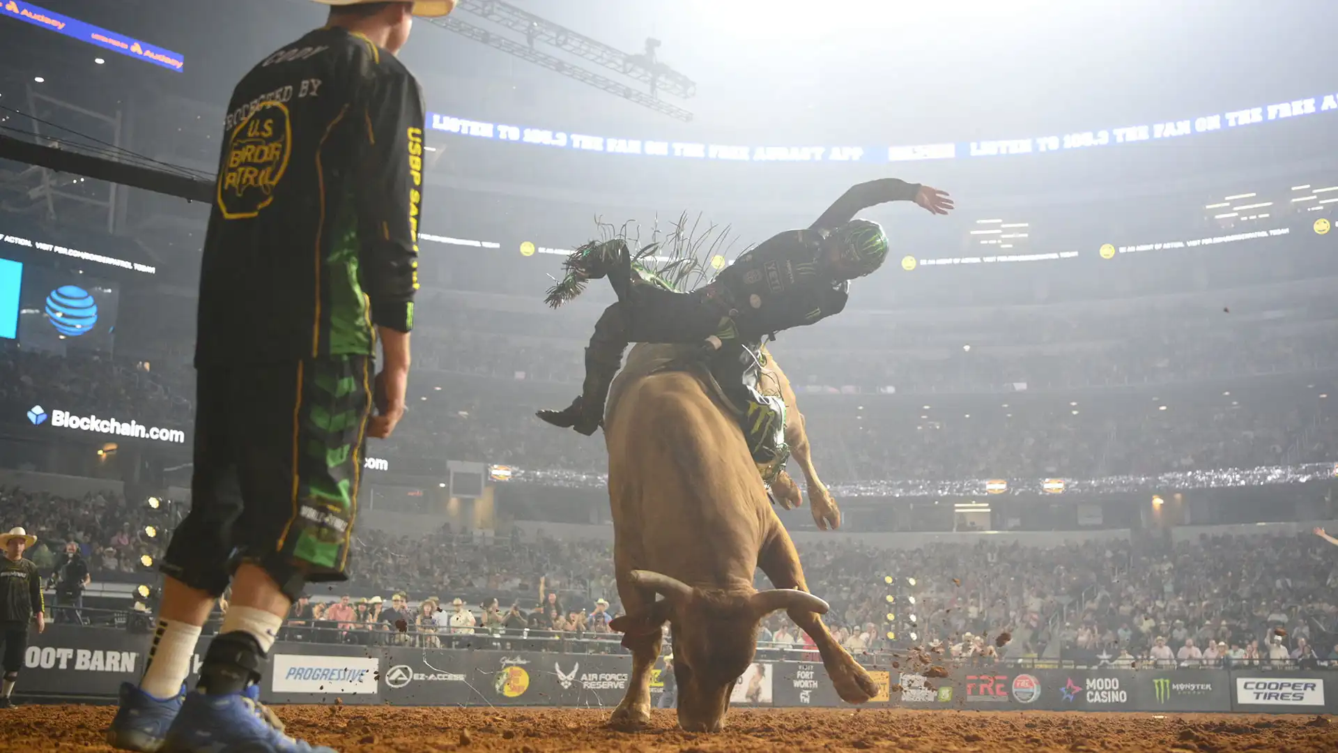 Leme eyeing PBR history in familiar territory after dominant showing through two rounds in AT&T Stadium